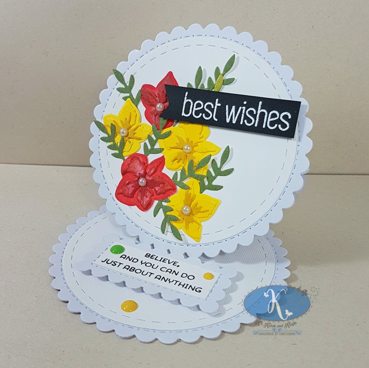 Scalloped Circle Easel Card