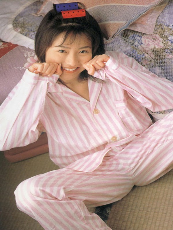 Azumi Kawashima Nude On The Bed 2