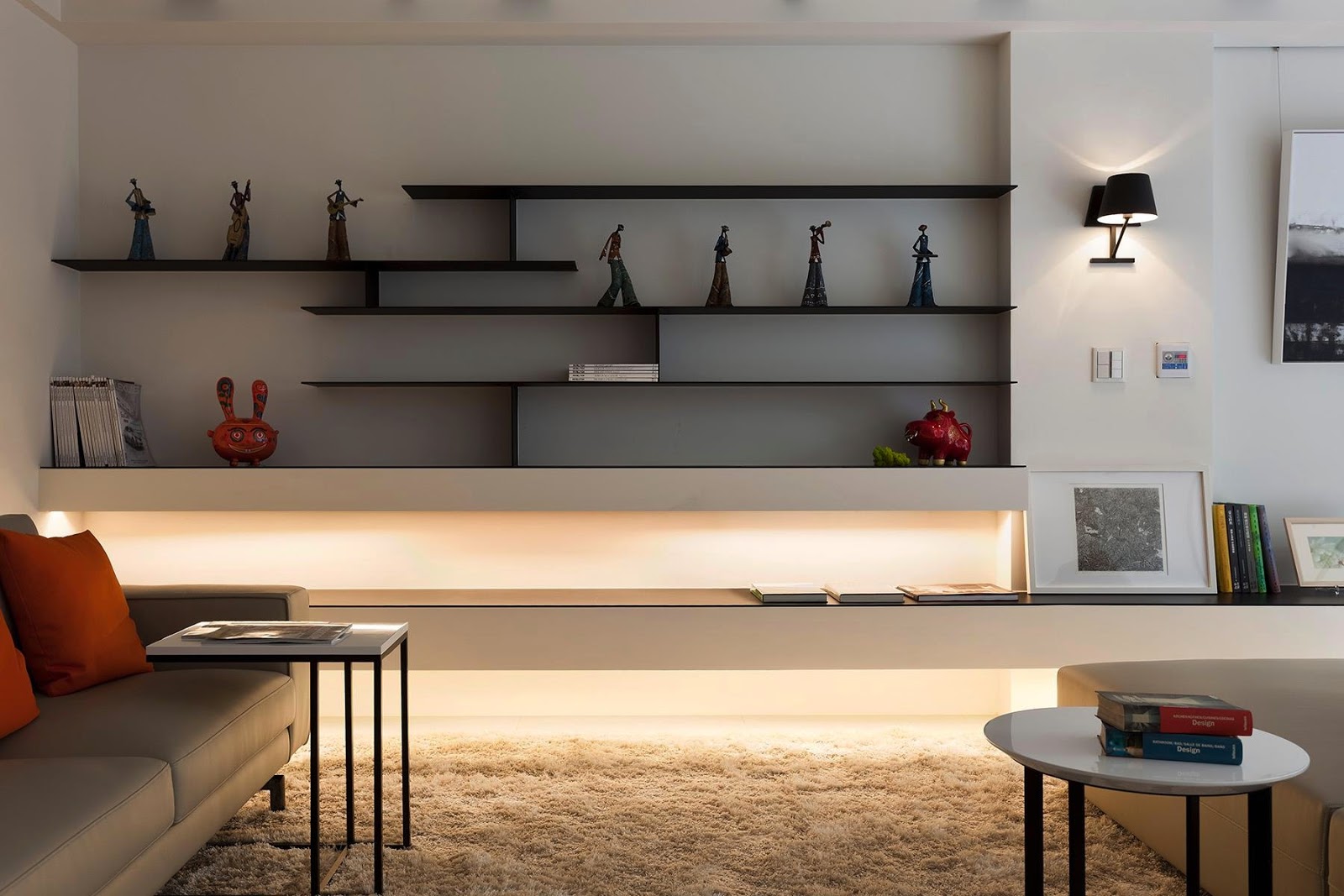 modern decorative shelf for living room