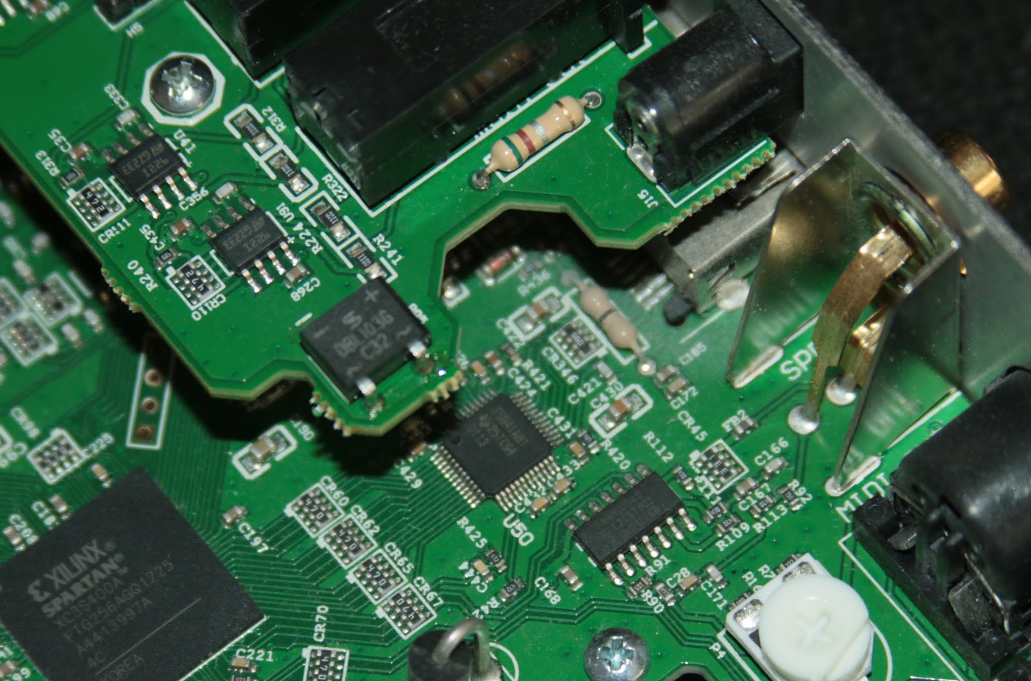 Khron's Cave 70 MOTU Audio Express teardown