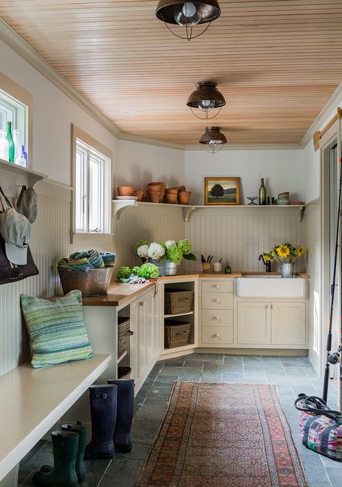 Eye For Design: Create Authentic Farmhouse Style Mudrooms