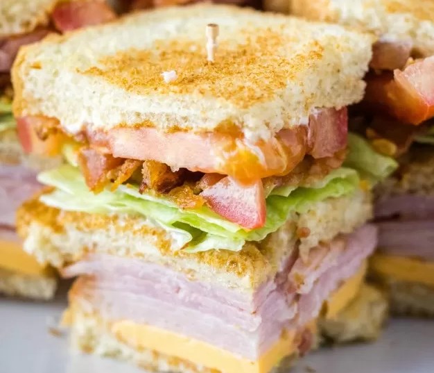 CLUB SANDWICH #lunch #dinner CLUB SANDWICH #lunch #dinner
