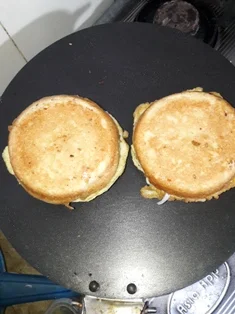 toast-bun-from-both-sides