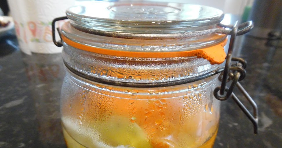 Lovelier Make Your Own Cleaning Spray