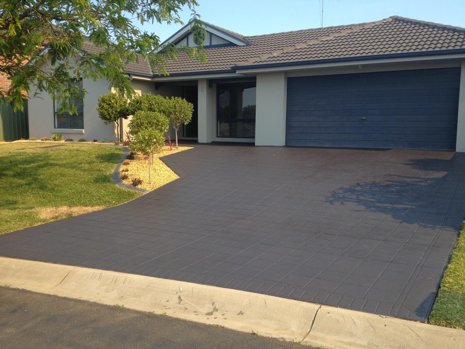 the-benefits-of-coloured-concrete-for-your-driveway