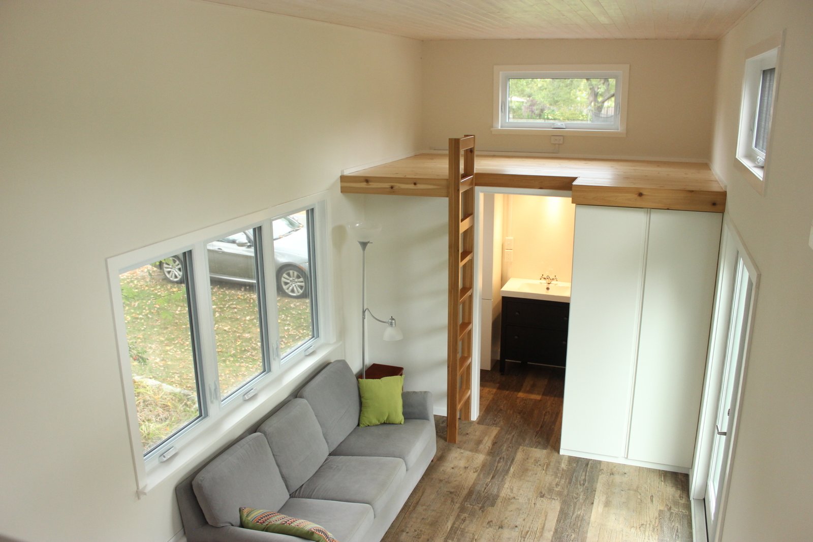 Kingston Tiny Home (390 Sq Ft) [ TINY HOUSE TOWN ]