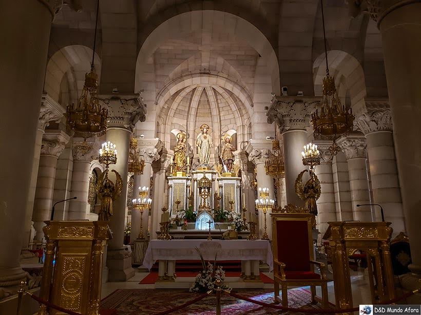 Cripta Catedral de Santa Maria de la Almudena: O que fazer em Madrid, Espanha