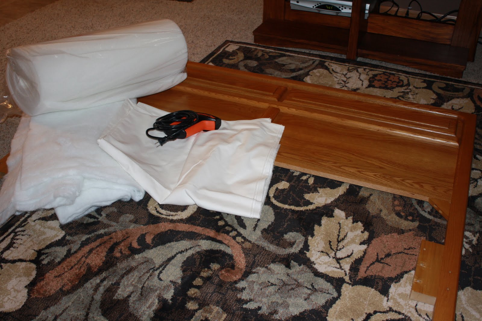 Parr Point: How To: Upholster a Headboard