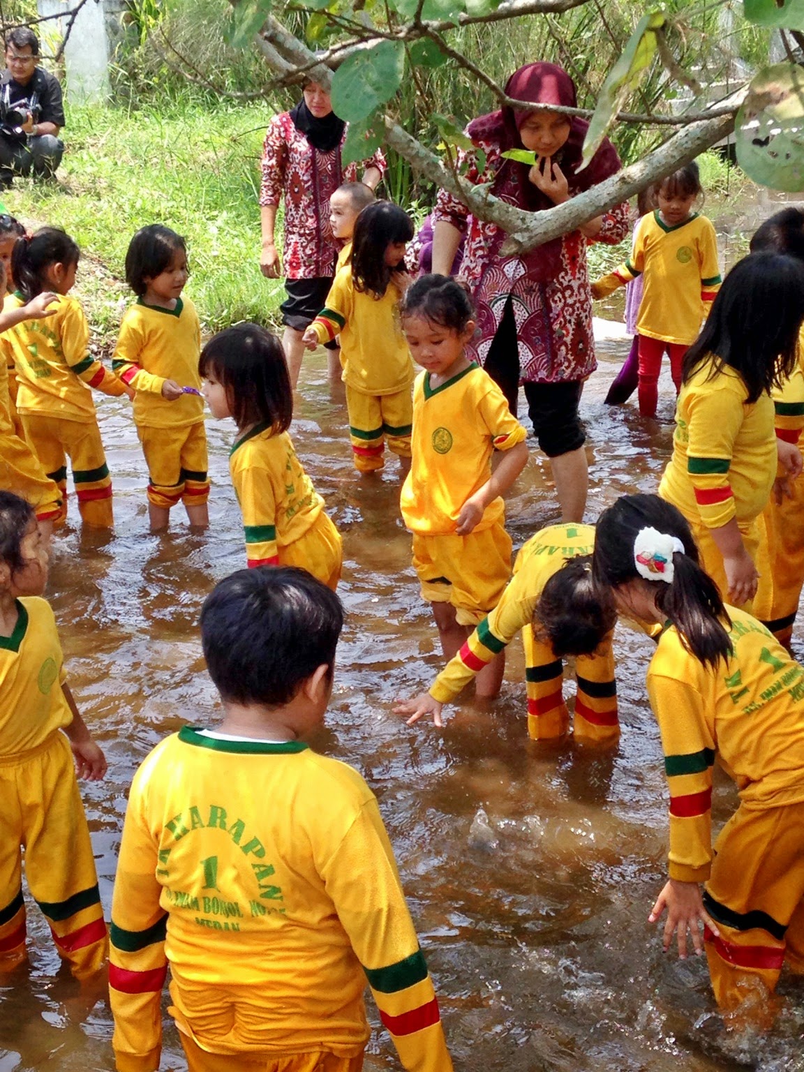 Thankful Life ...: Outbond to "Kampung Ladang-Medan"