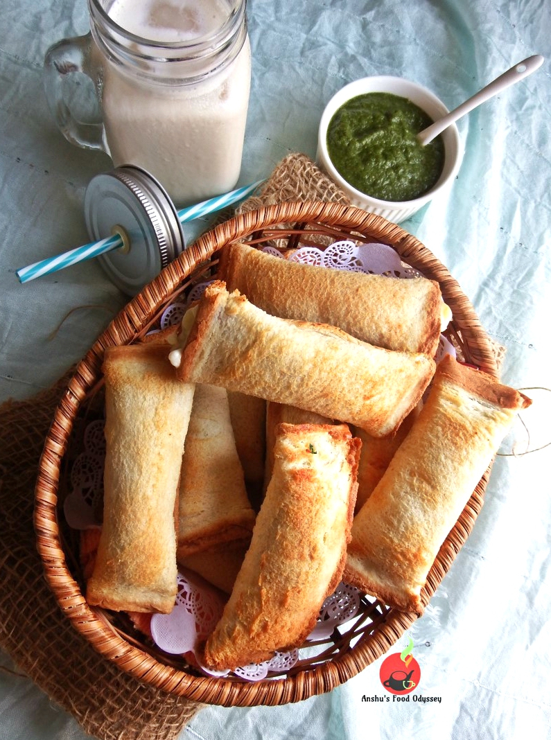 Baked Paneer Bread Rolls