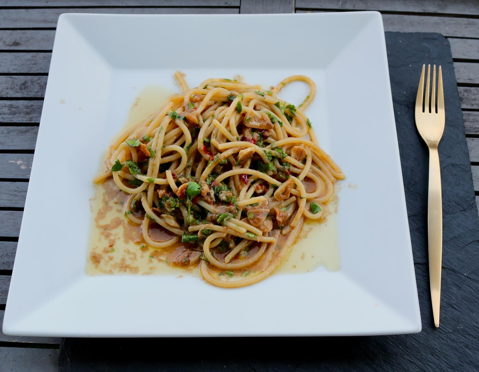 Spaghetti mit Anchovis