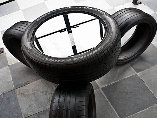 GREAT IDEAS FOR RECYCLING CAR TIRES | TIRE TABLES - Discreet Magazine