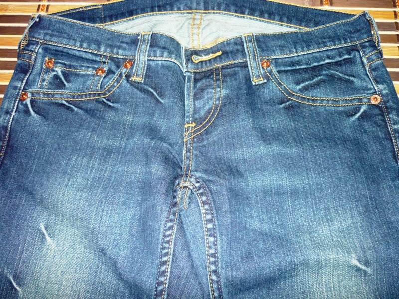 VaLuE StuFFs FoR MeN & WoMeN::..: Authentics LEVI'S Jeans for Ladies 593