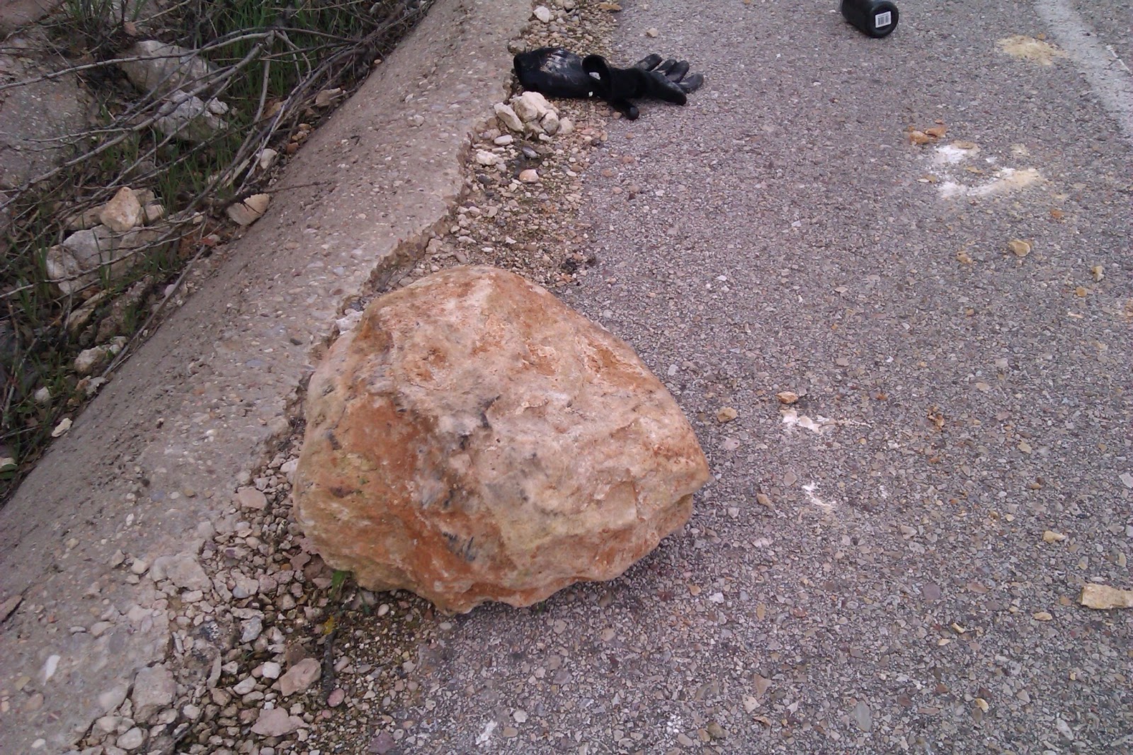 IMPOSSIBLE IS NOTHING: abril 2013