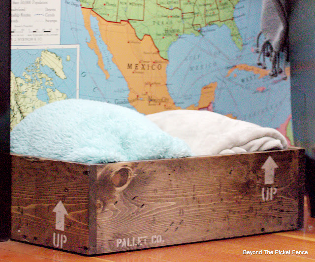 How to Build a Rustic Shipping Crate