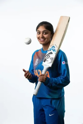 अब आप हरलीन देओल के बारे में जरूर जानना चाहते होंगे अब आप हरलीन देओल के बारे में जरूर जानना चाहते होंगे