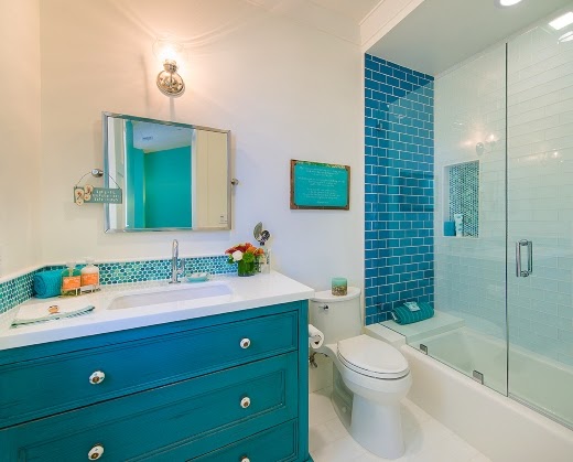 32 Blue Bathroom Ideas with a Coastal Vibe