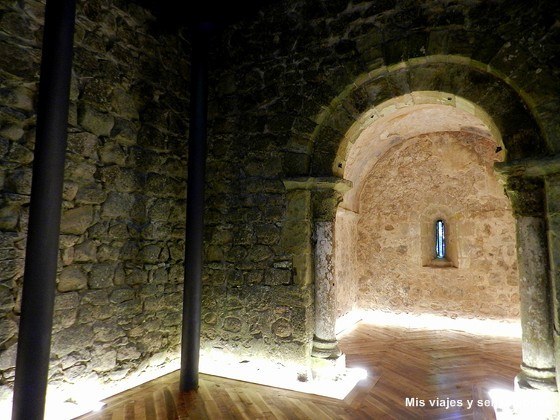 Iglesia de San Pedro de Canaferrim, Castelo dos Mouros, Sintra, Portugal