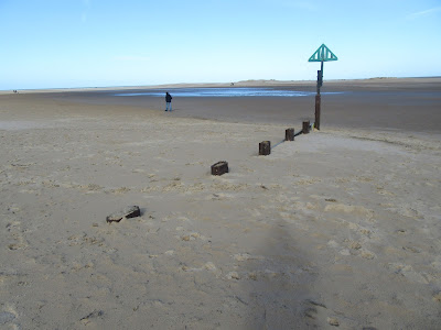 Winter beach scene http://snadralovesblogging.blogspot.co.uk/