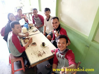 Cerita pengalaman traveling para Travedisi Crew ketika mengunjungi Air Terjun Riam Berawan,Dusun Melayang,Kec Seluas,Kab Bengkayang,Kalimantan Barat,Seru Kocak