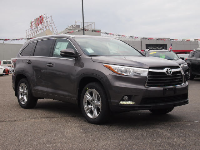 This Is For You!: TOYOTA HIGHLANDER: BEST PLACE TO BE!