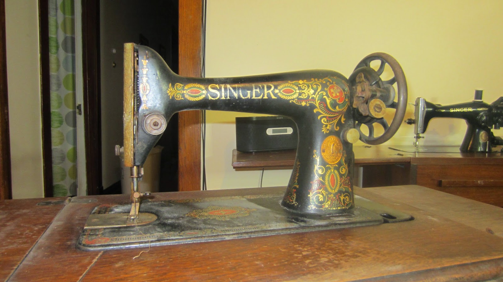 Molly's Sewing and Garage Sale Adventures Singer 66 Bobbin Winding