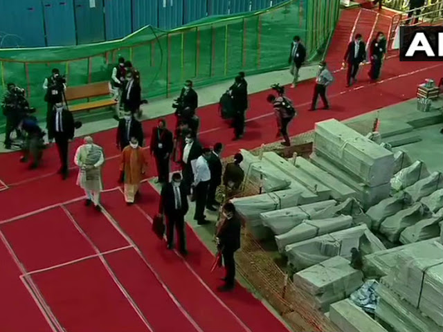 narendra-modi-in-varanasi narendra-modi-in-varanasi