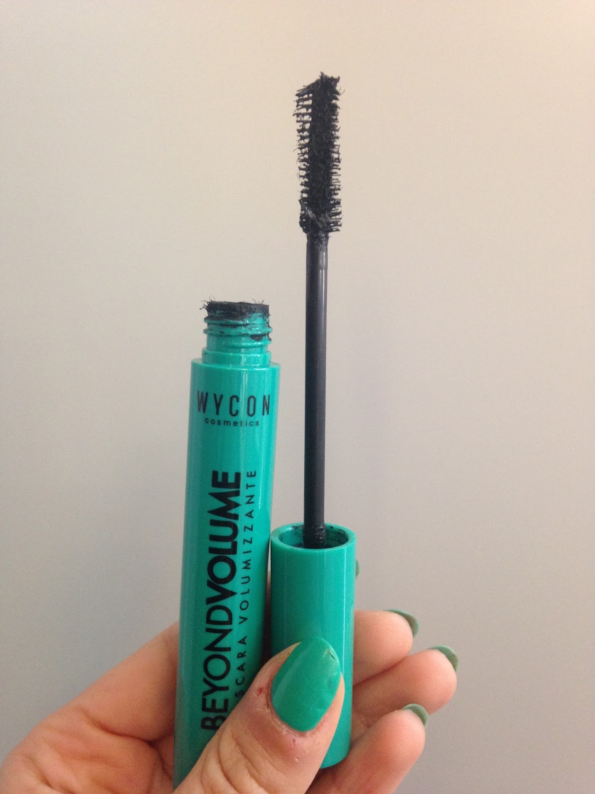 Keep Calm And Wear Eyeliner Mascara Beyond Volume Top Coat Amplifeyes E Waterproof Coat Free Love Di Wycon