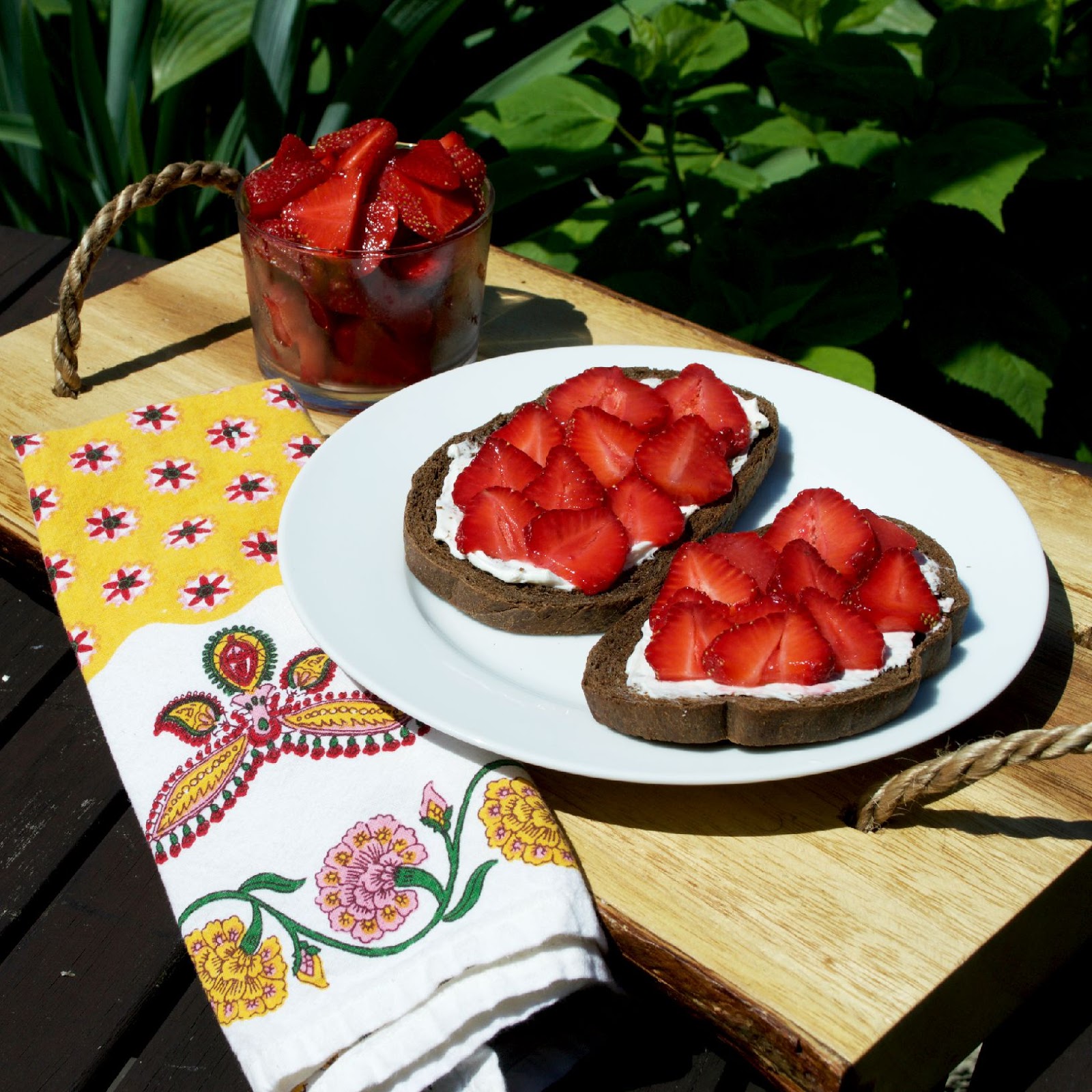 Cooking for Kishore Strawberry & Cheese Pumpernickel Toast