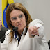 BRASIL / Presidente da Petrobras afirma que gasolina não terá reajuste em 2015