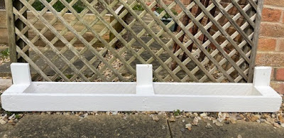 Small pallet planter painted white Small pallet planter painted white