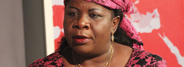 Luísa Diogo feliz com participação da mulher na construção da Unidade