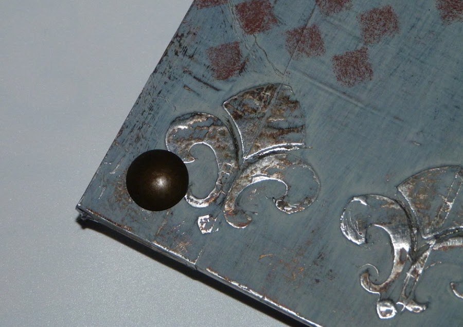 tachuela-decorativa-aluminio-envejecido