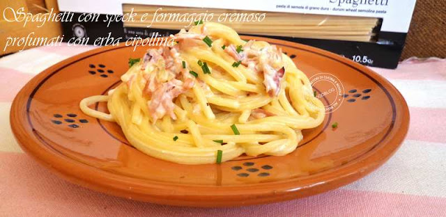 spaghetti_con_speck_e_formaggio_cremoso_profumati_con _erba_cipollina