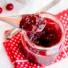 how to preserve summer cherries in a jar?