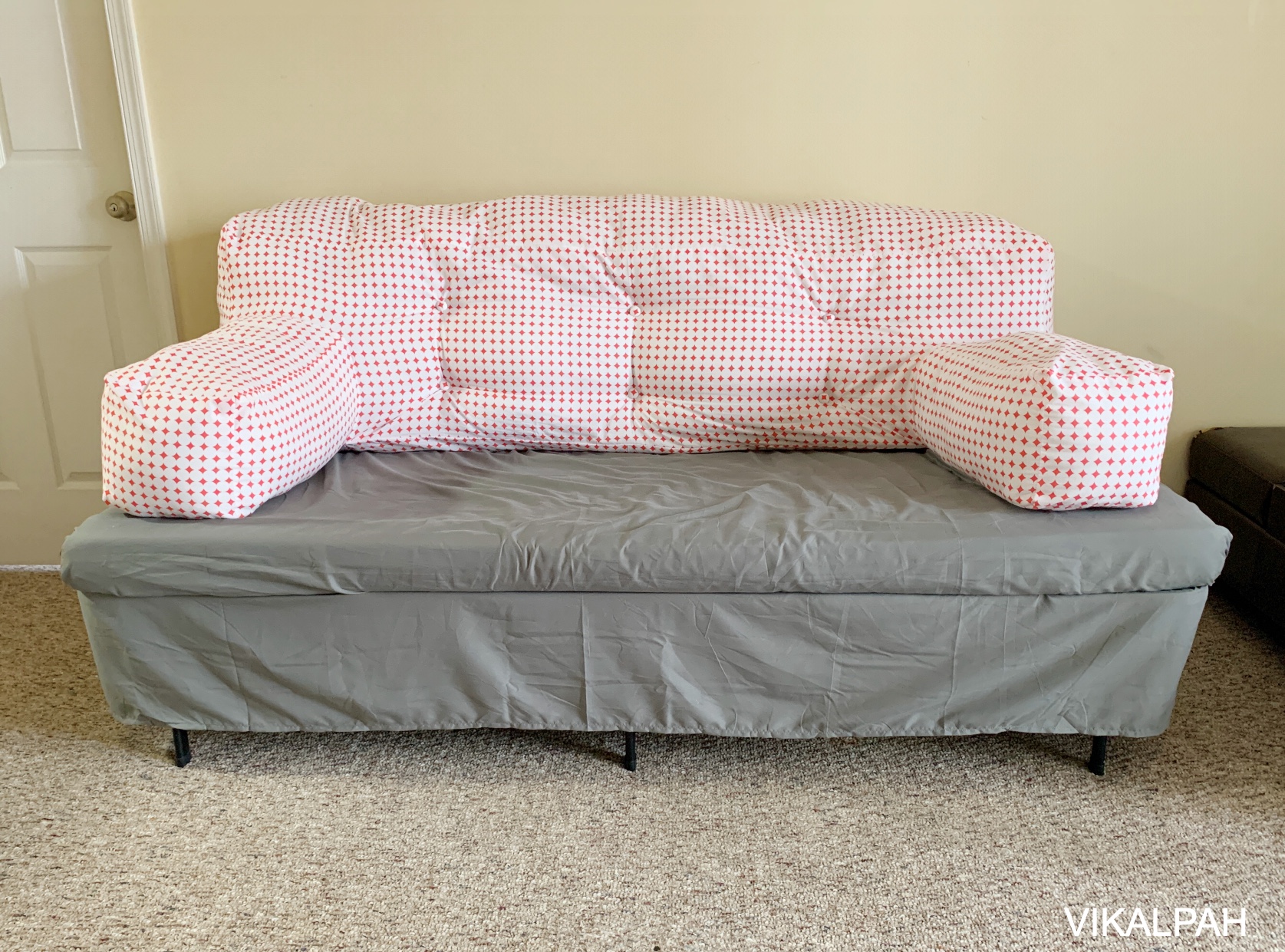 Vikalpah How to convert a twin bed into a couch + DIY cover button