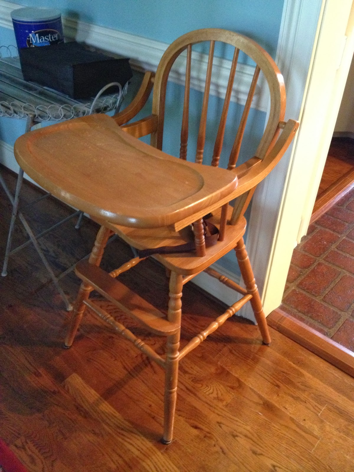 A Classic City Life DIY High Chair Redo Sand and Stain
