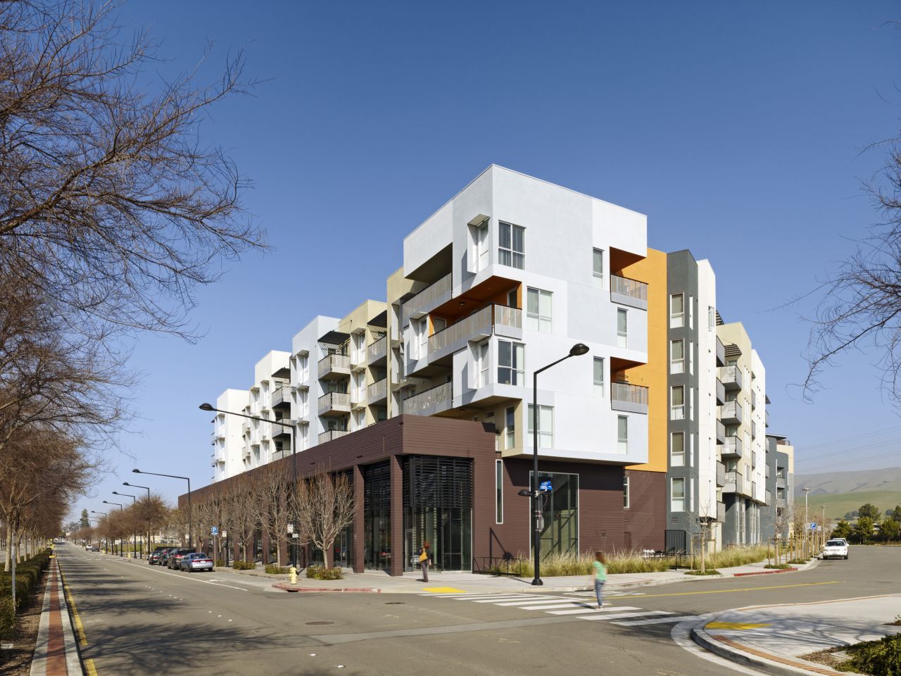 Architecture as Aesthetics Station Center Family Housing / David Baker