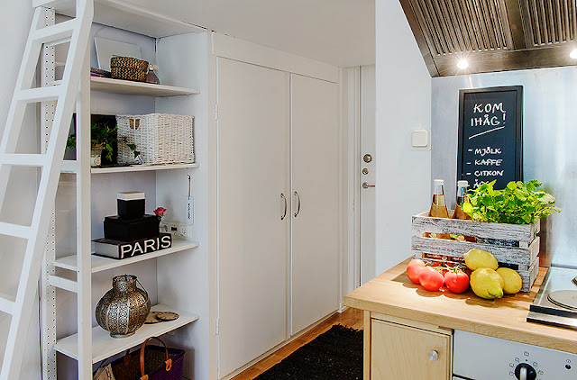 Kitnet decorada, feminina, clean, detalhes étnicos. Blog Achados de Decoração