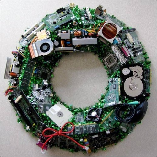 christmas-door-wreath-geeks-nerd-tech-it1.jpg