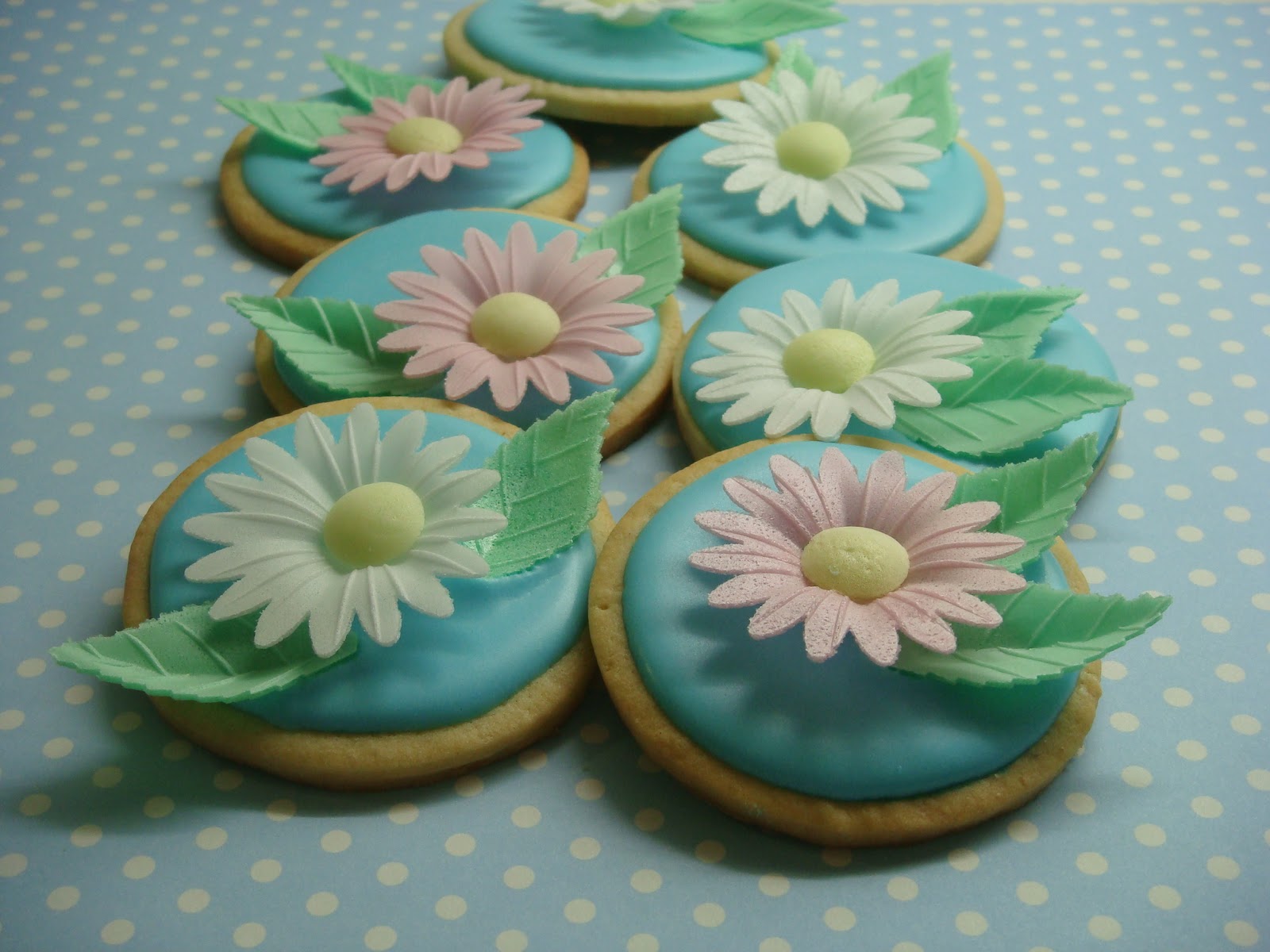 500 Galletas y Más: Galletas con Apliques de Flores