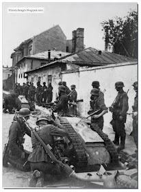 German soldiers Goliath during  suppression  Warsaw Uprising August 11 1944 Rare WW2 Images