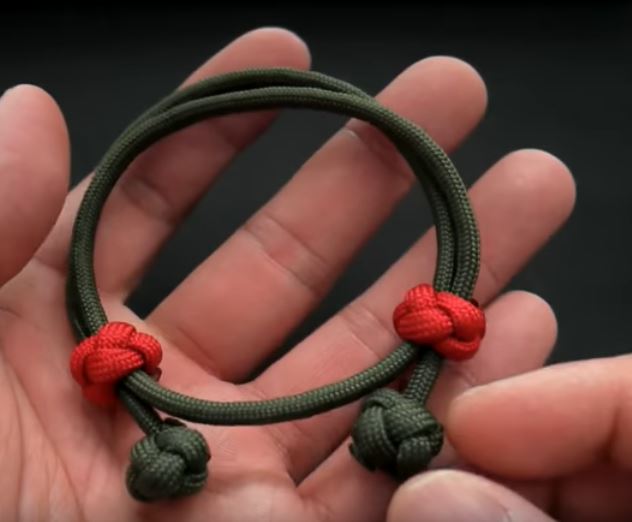Celtic Knot Adjustable Cord Bracelet Tutorial / The Beading Gem