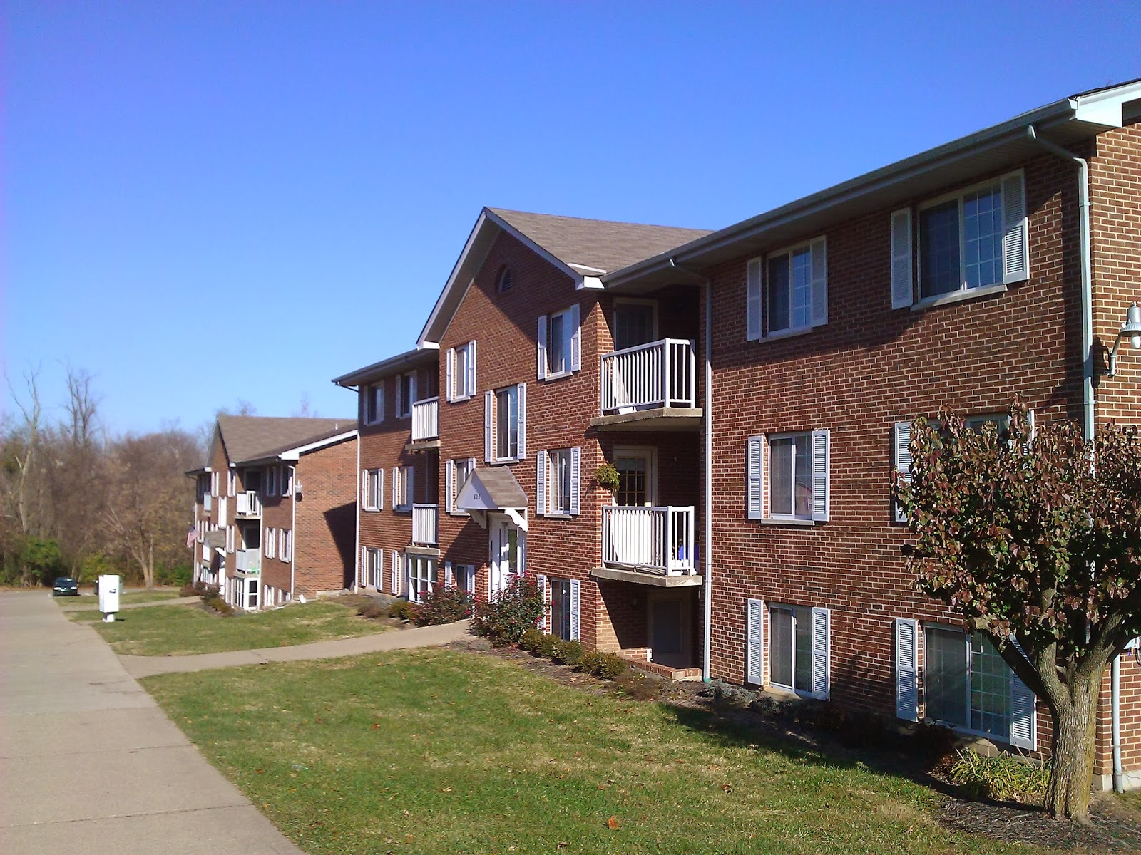 Canterbury Glen Apartments Low Heat Costs, Wooded Apt Complex, Family