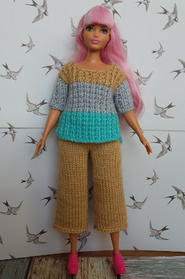 Linmary Knits: Curvy Barbie trousers, shorts and top