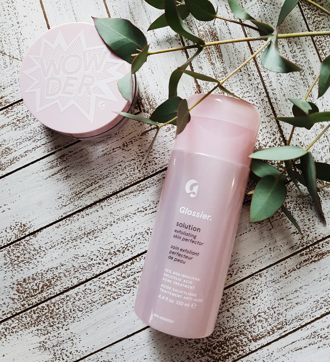 review Glossier Solution Exfoliating Skin Perfector 2 review Glossier Solution Exfoliating Skin Perfector 2