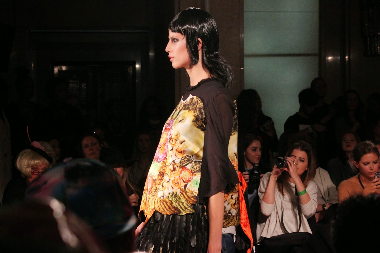 london-fashion-week-2014-lfw-spring-summer-2015-blogger-fashion-Dora-Abodi-catwalk-models-freemasons hall-fashion-scout-dress