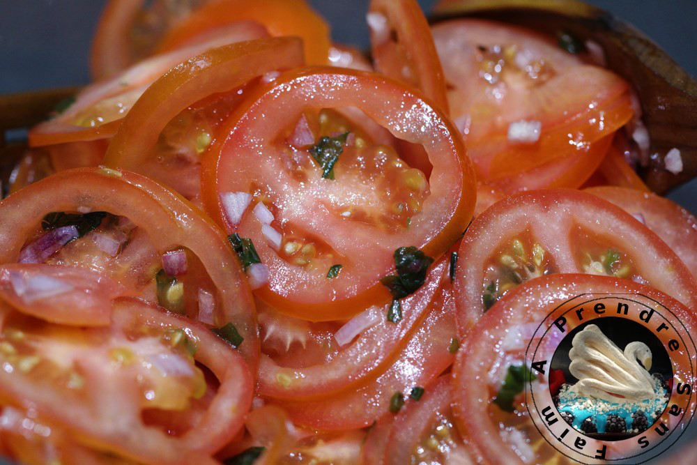 Salade de tomates au basilic
