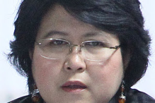 Biografi Elza Syarief