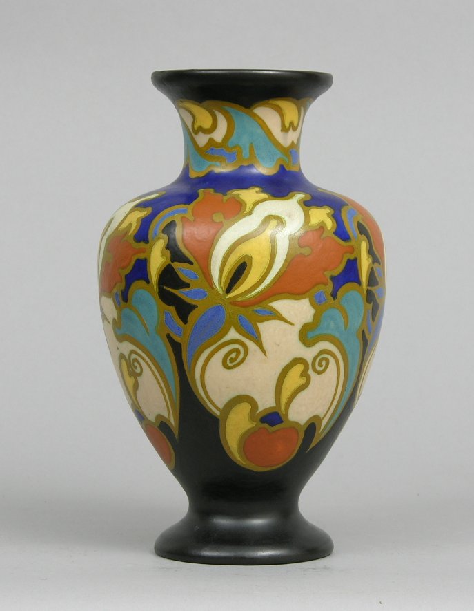 Rubriek Keramiek Kunstaardewerkfabriek Regina Gouda